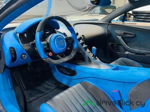 Bugatti Chiron Blue