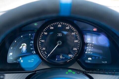 Bugatti Chiron Blue