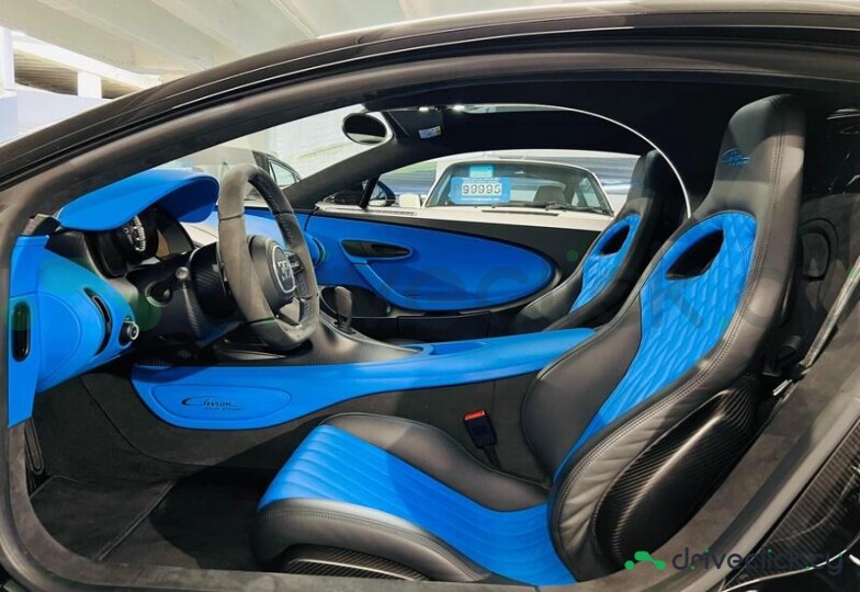 Bugatti Chiron Black