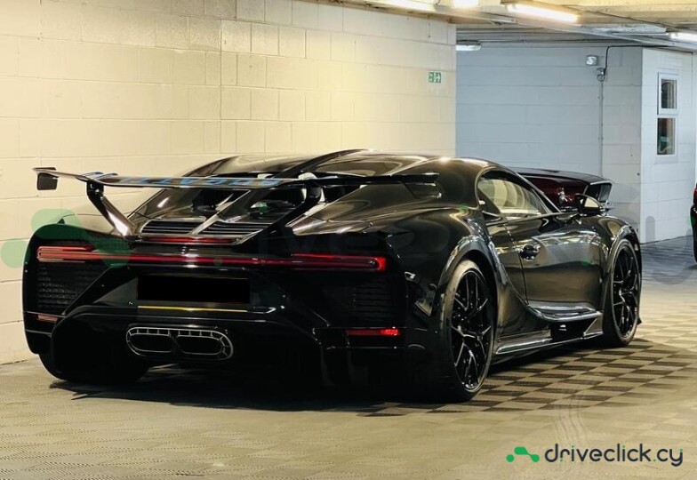Bugatti Chiron Black
