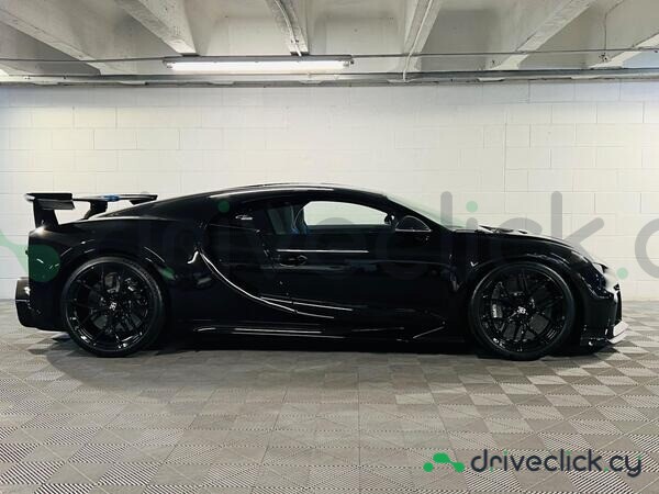 Bugatti Chiron Black