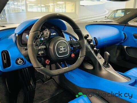 Bugatti Chiron Black