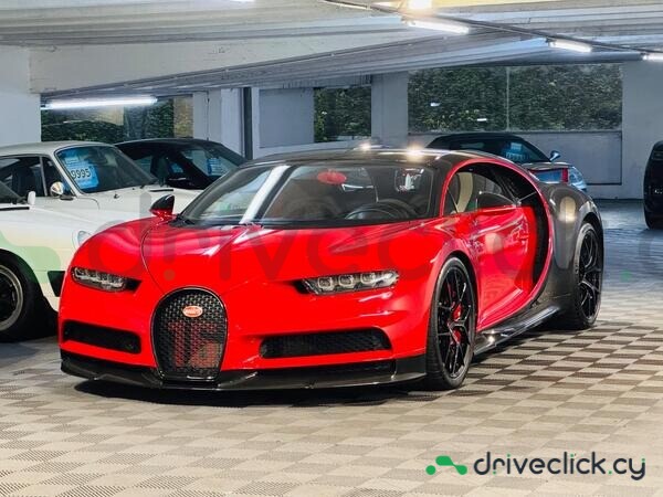 Bugatti Chiron Red