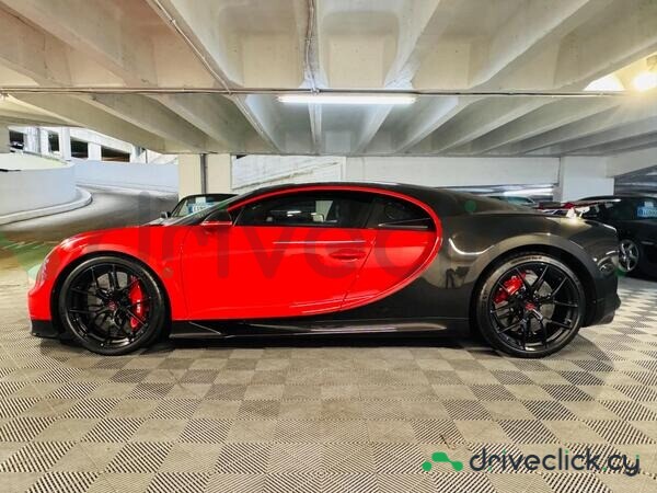 Bugatti Chiron Red