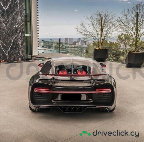 Bugatti Chiron Red