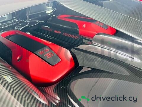 Bugatti Chiron Red