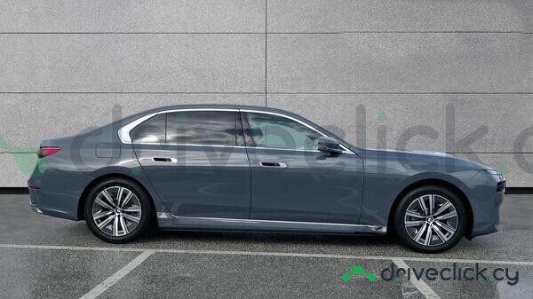 BMW 7 series Grey