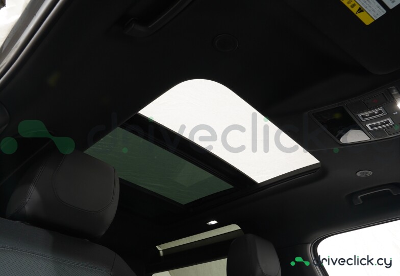 Land Rover Defender Grey