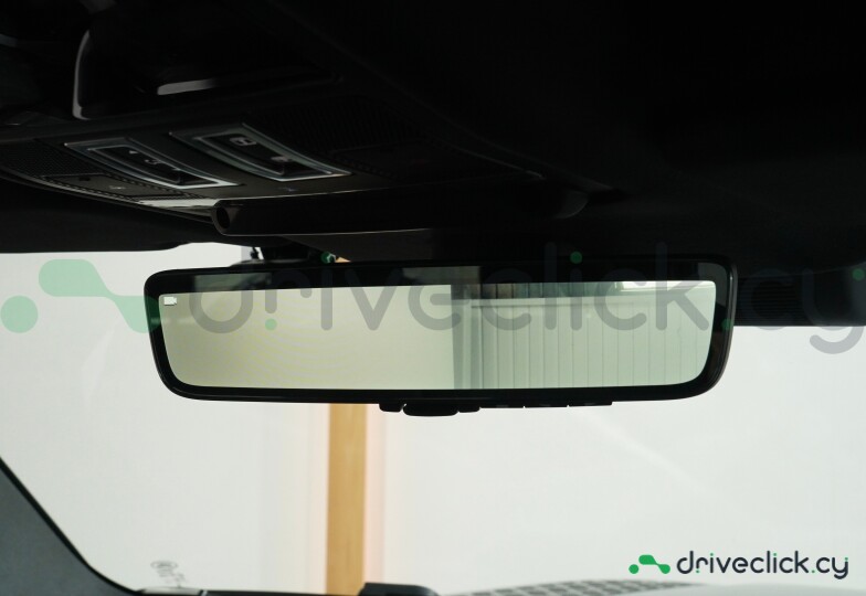 Land Rover Defender Grey