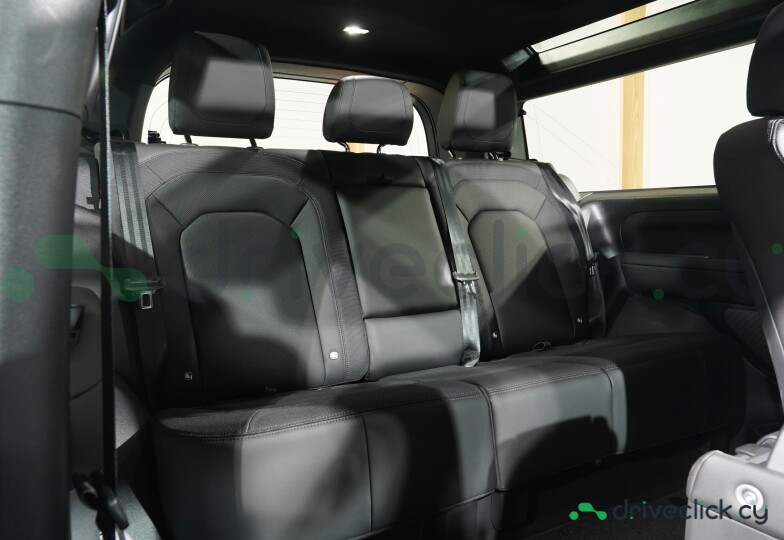 Land Rover Defender Grey