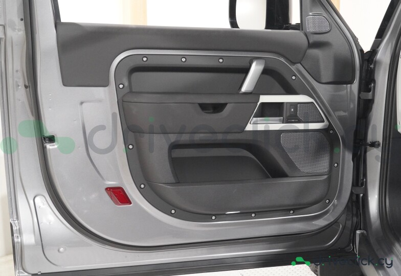 Land Rover Defender Grey