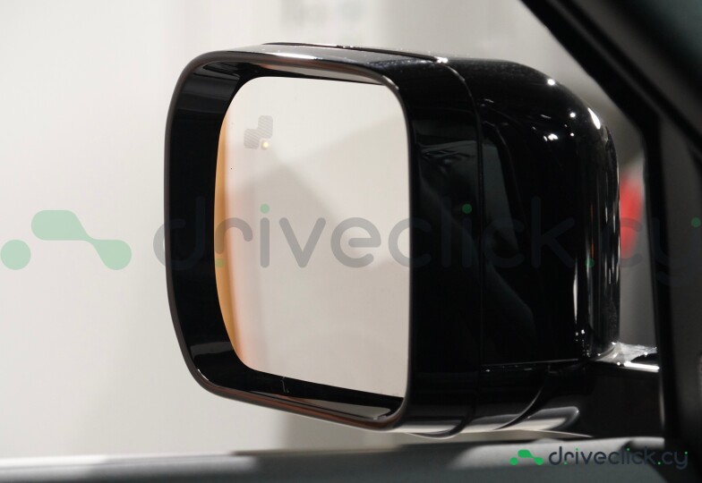 Land Rover Defender Grey