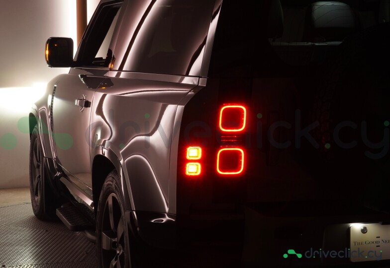 Land Rover Defender Grey