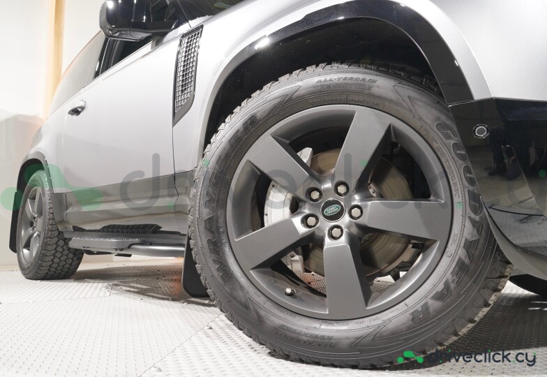 Land Rover Defender Grey