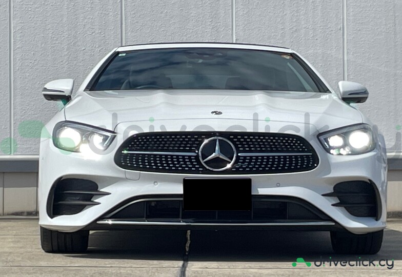 Mercedes E-class Белый