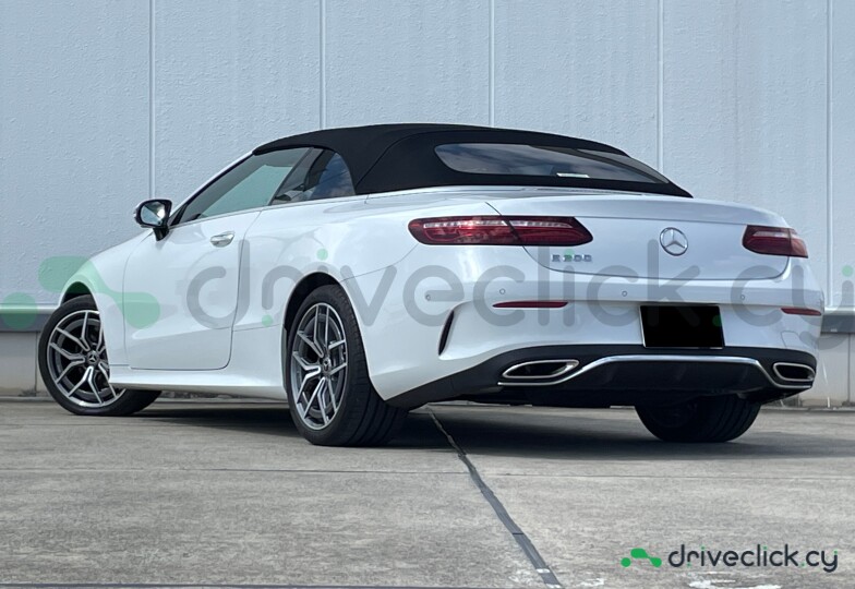 Mercedes E-class Белый