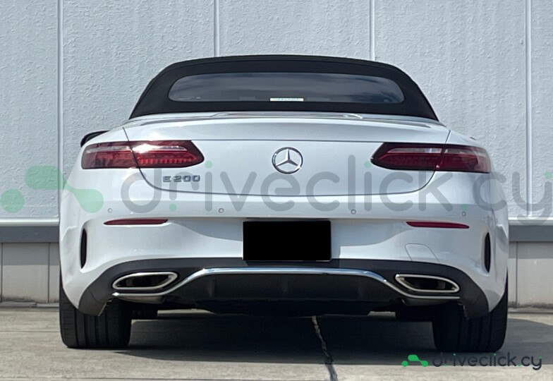 Mercedes E-class Белый