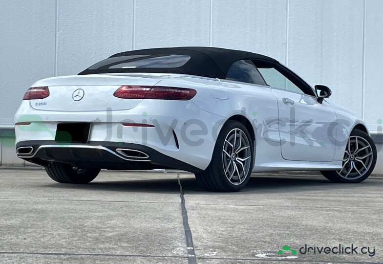 Mercedes E-class Белый