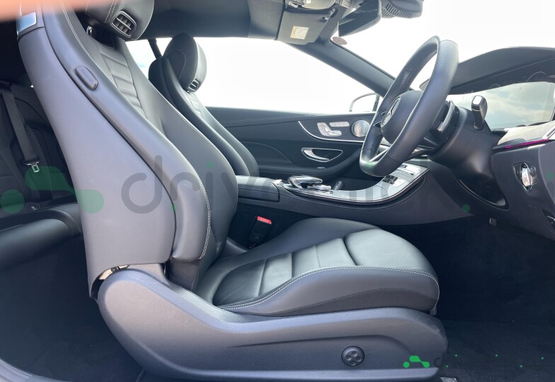 Mercedes E-class Белый