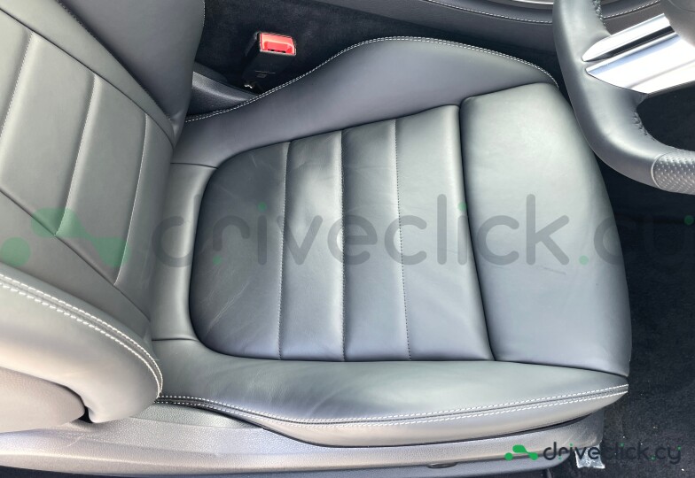 Mercedes E-class Белый