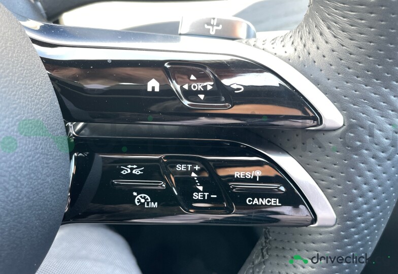 Mercedes E-class Белый