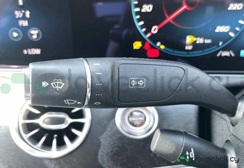Mercedes E-class Белый