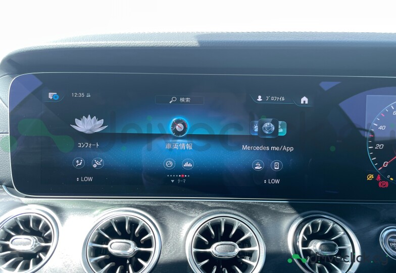Mercedes E-class Белый