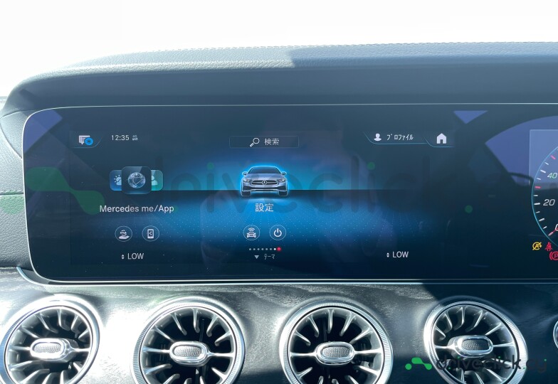 Mercedes E-class Белый