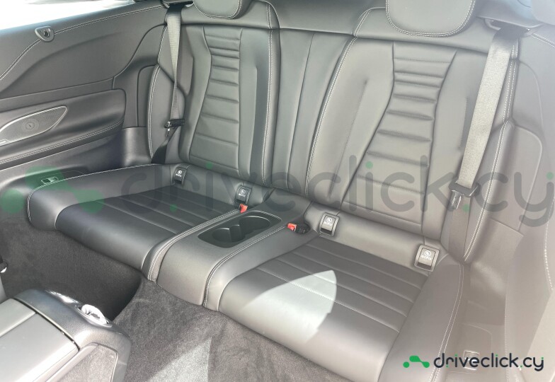 Mercedes E-class Белый