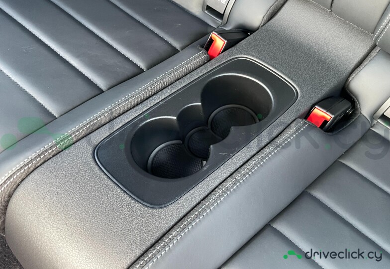 Mercedes E-class Белый