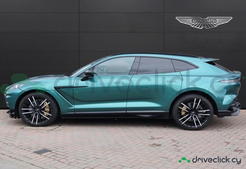Aston Martin DBX Green