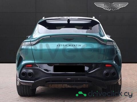 Aston Martin DBX Green