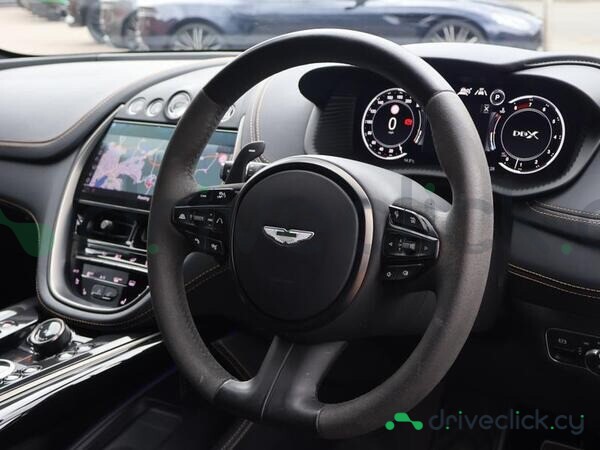 Aston Martin DBX Green