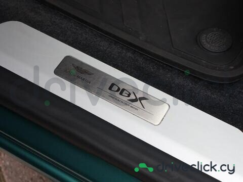 Aston Martin DBX Green