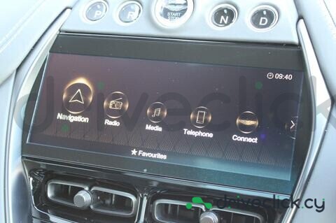 Aston Martin DBX Grey