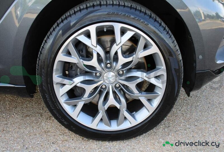 Aston Martin DBX Grey
