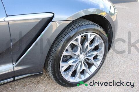 Aston Martin DBX Grey