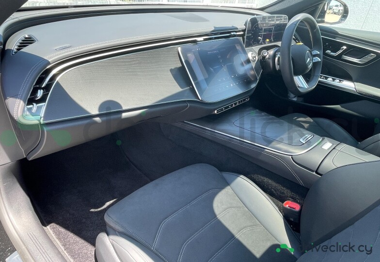 Mercedes E-class Черный