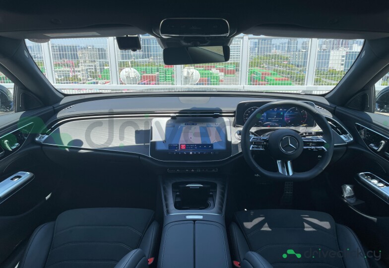 Mercedes E-class Черный