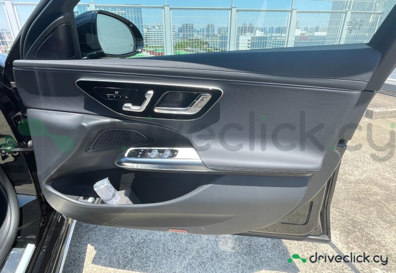 Mercedes E-class Черный