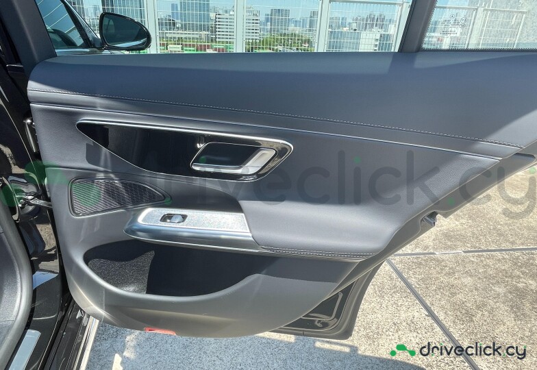 Mercedes E-class Черный