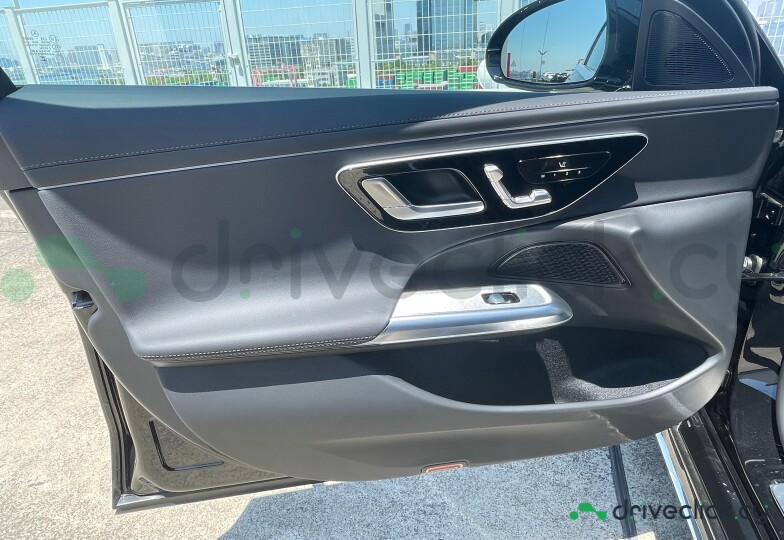 Mercedes E-class Черный