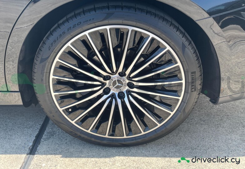 Mercedes E-class Черный