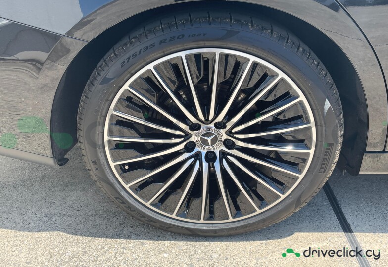 Mercedes E-class Черный