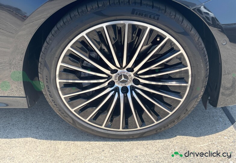 Mercedes E-class Черный