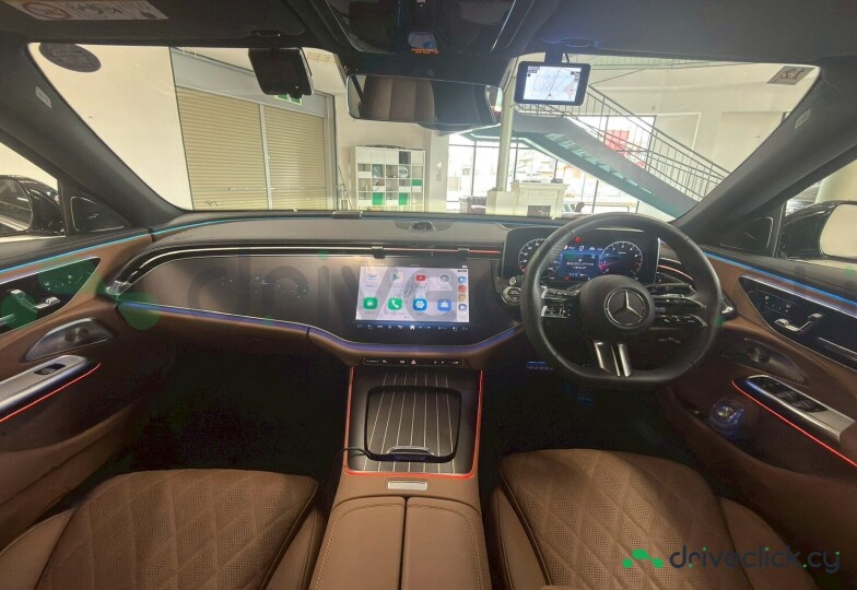 Mercedes E-class Черный