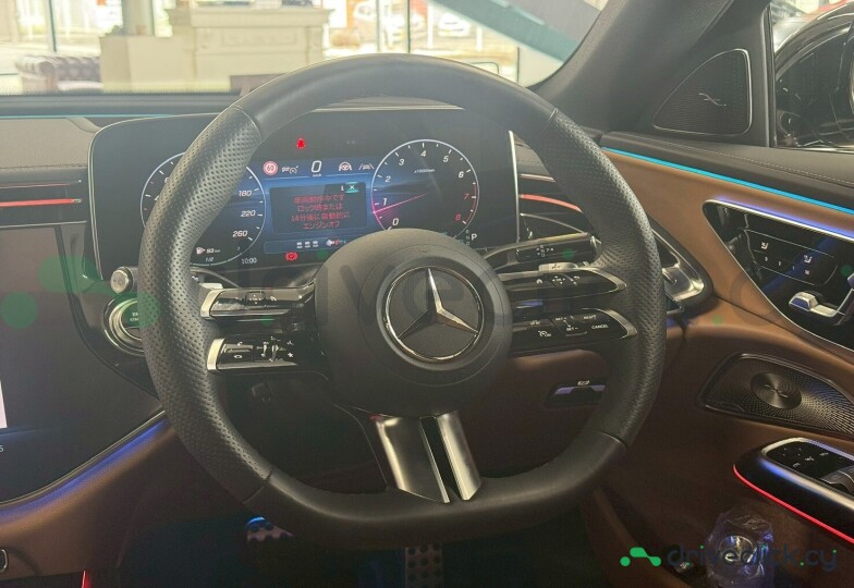 Mercedes E-class Черный