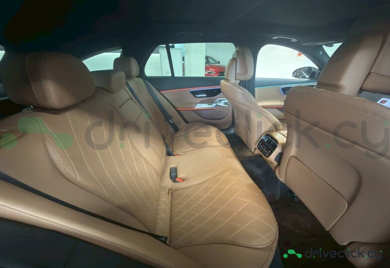Mercedes E-class Черный