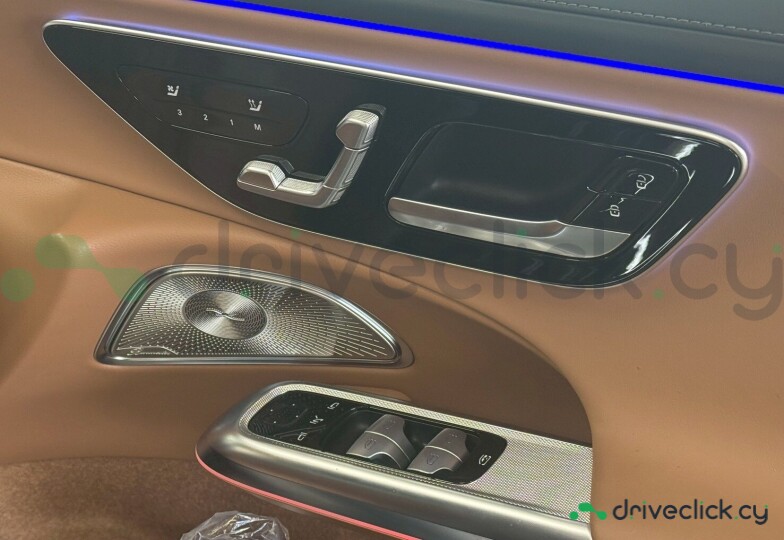 Mercedes E-class Черный