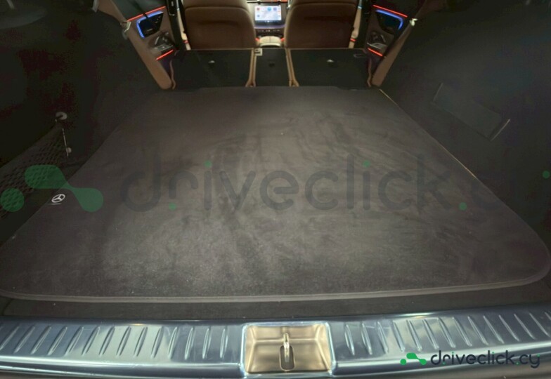 Mercedes E-class Черный